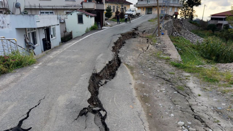 Bir anda her şey bitti! Rize'deki kabus gecesini böyle anlattı: Allah'ım denizi aldı üzerimize boşalttı - Resim: 3