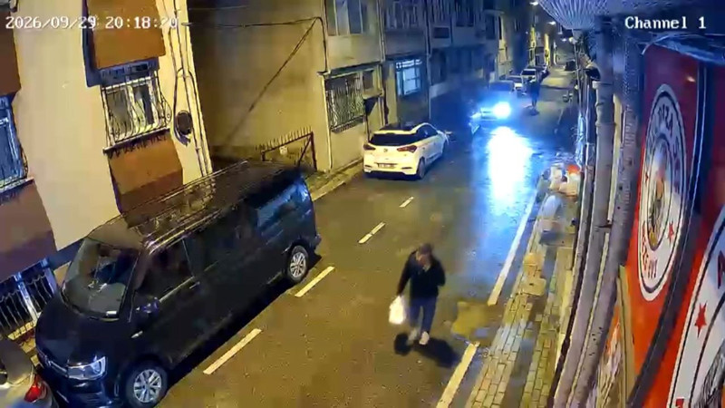 Üsküdar’da 15,5 milyonluk vurgun! 79 yaşındaki adamın serveti buhar oldu: Akılalmaz oyunu kameralar kaydetti - Resim: 10