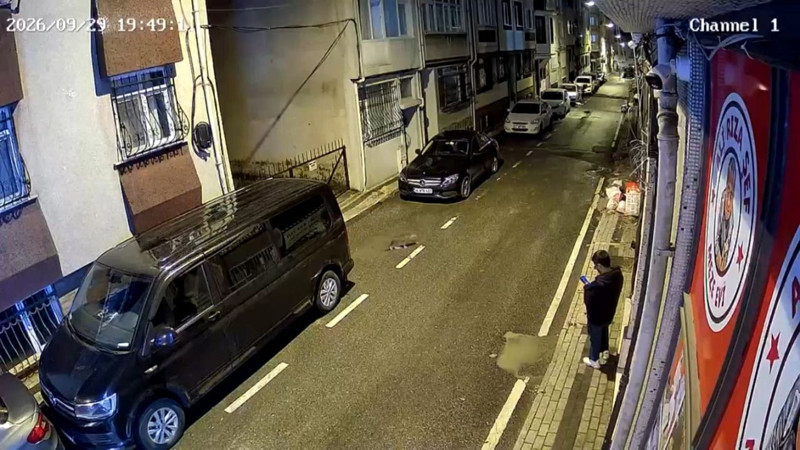 Üsküdar’da 15,5 milyonluk vurgun! 79 yaşındaki adamın serveti buhar oldu: Akılalmaz oyunu kameralar kaydetti - Resim: 14