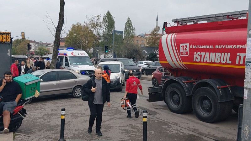 Eyüpsultan'da hafriyat kamyonu felakete yol açtı! İSKİ'nin bahçesine uçtuğu anlar kamerada - Resim: 5