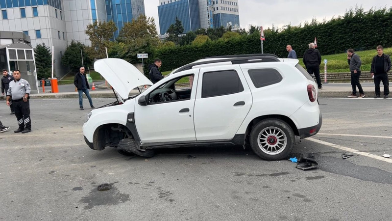 Eyüpsultan'da hafriyat kamyonu felakete yol açtı! İSKİ'nin bahçesine uçtuğu anlar kamerada - Resim: 2
