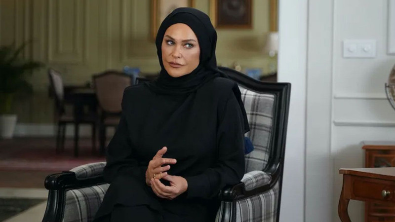 Hülya Avşar’dan sert çıkış: Herkes birbirini bitirmeye çalışıyor - Resim: 2
