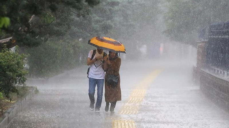 İstanbul için saatli yeni uyarı! Meteoroloji'den turuncu ve sarı kodlu alarm: Sel, fırtına ve sağanak aynı anda geliyor - Resim: 7