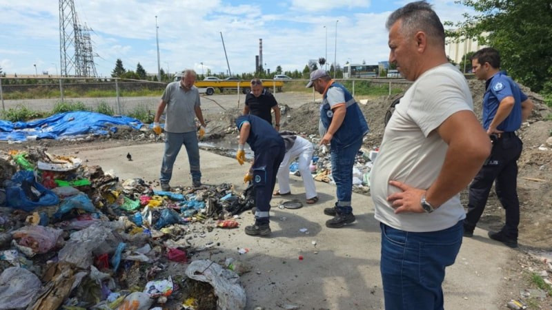Zonguldak'ta altın dolu çanta çöp kamyonuna gitti! Zamanla yarış başladı - Resim : 1