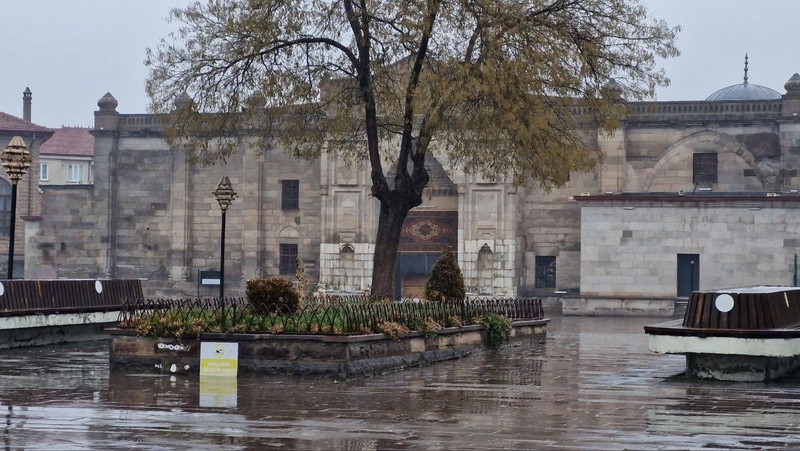 Aksaray'da gece saatlerinde başladı, şehir genelinde etkisi artarak devam etti. Vatandaşlar hazırlıksız yakalandı - Resim: 3