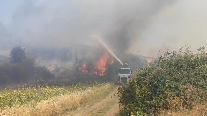 Tekirdağ ve Çanakkale'de alevlerle mücadele! Ekipler seferber oldu: Ev ve köyler boşaltıldı - Resim: 2