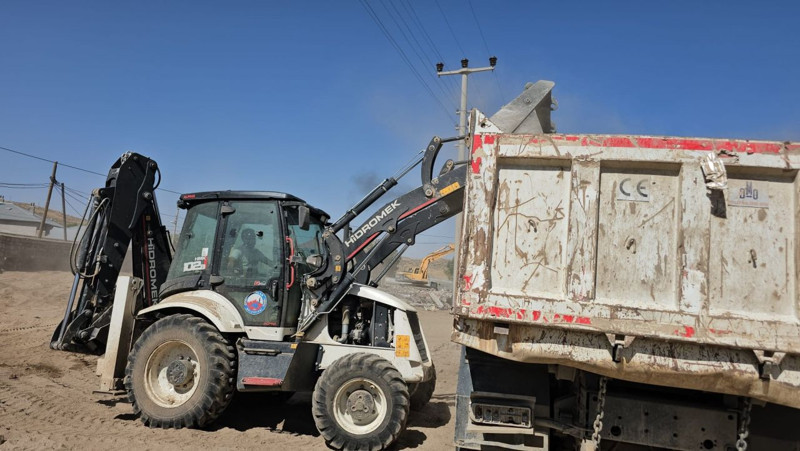 Bitlis’in Adilcevaz ilçesine bağlı Aydınlar beldesinde yaşam kalitesini artıracak çalışmalar başladı - Resim: 4