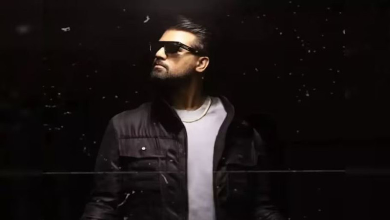 Ünlü şarkıcıdan kahreden haber! 37 yaşında trafik kazasında hayatını kaybetti - Resim: 1