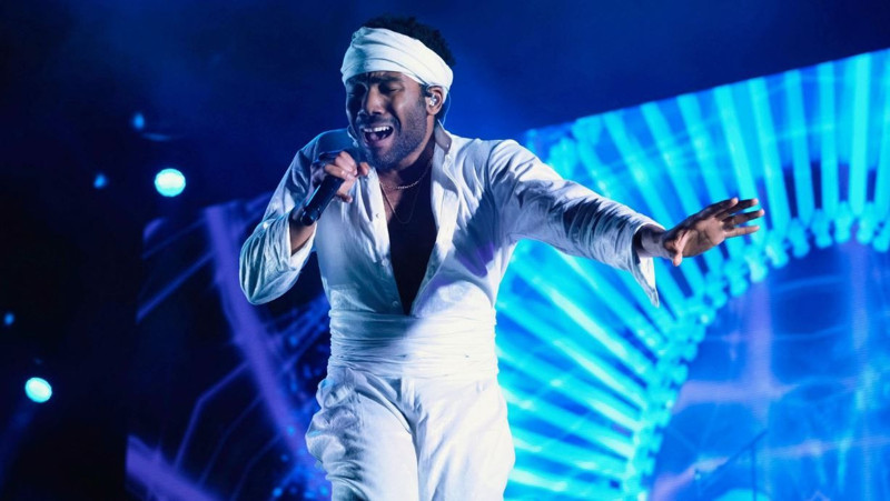 Ünlü şarkıcı kötü haberi duyurdu! Konser sırasında felç geçirdi - Resim: 4