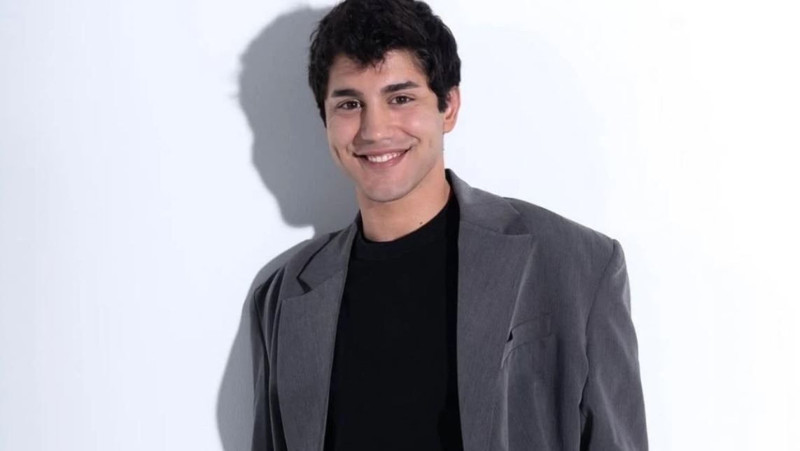 Devrilen ağacın altında kalmıştı! Aylardır yoğun bakımda olan ünlü oyuncudan haber geldi - Resim: 3