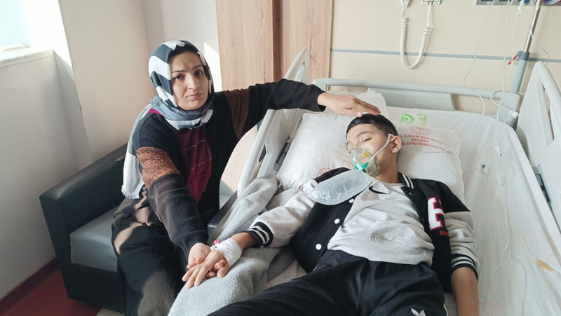 Basit sanıldı, kabusa döndü! 13 yaşındaki Muhammed 52 gündür çare bekliyor - Resim: 3