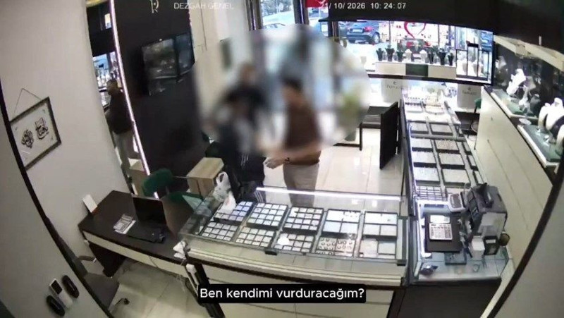 Kolye tartışması kanlı bitmişti! Esenyurt'ta kuyumcu saldırısının yeni görüntüleri: Gel lan, kolyeyi bana sat - Resim: 4
