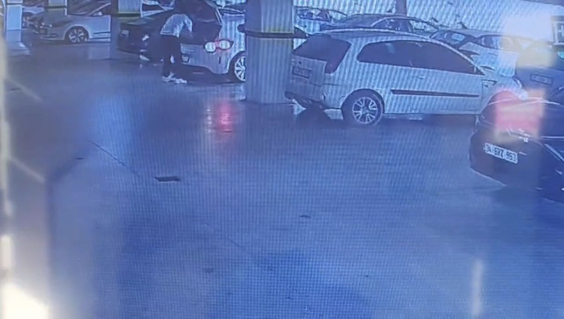 Kağıthane'de dehşet evi: Elleri ve ayaklarını bağlayıp darpettiler! "Dualarım Kabul Oldu" diyerek ağladı! - Resim: 9