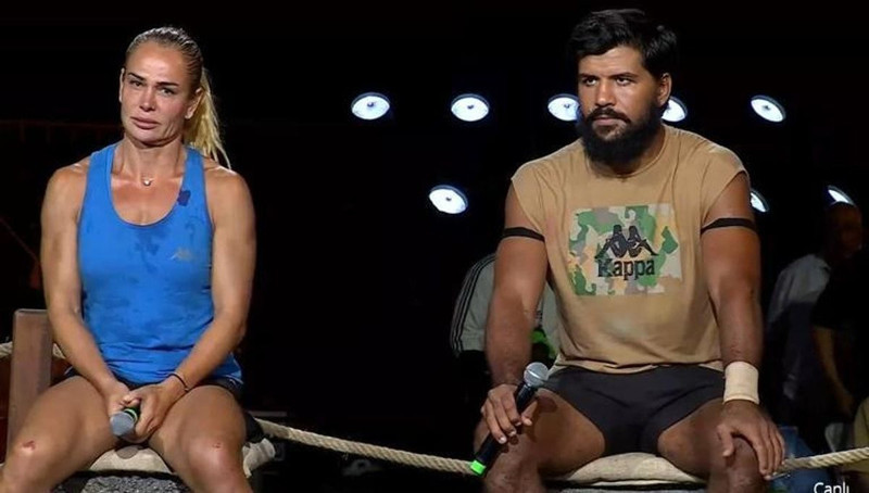 Survivor'da finale damga vuran anlar! Ramazan'ın eşi kıskançlık krizine girdi: Beyza'ya bakışı olay oldu - Resim: 2