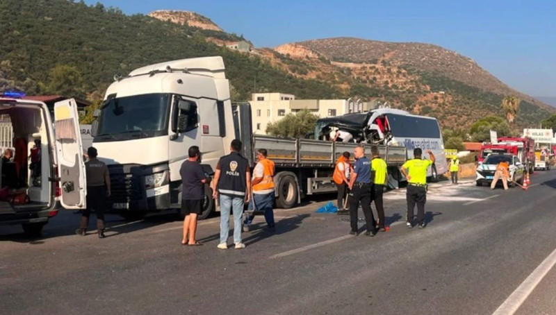Muğla'da feci kaza! Umut Oğuz'un kardeşi yoğun bakıma kaldırıldı, yaşam savaşı veriyor - Resim: 6