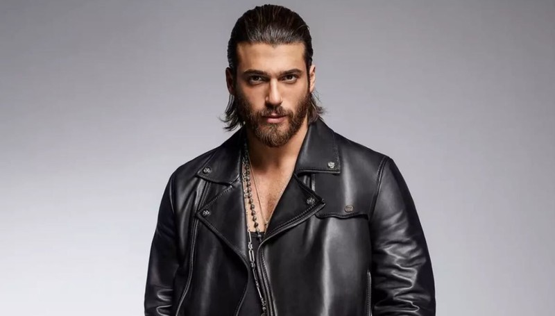 Can Yaman'ın ''İtalya'' yanıtı başını yaktı! Ünlü oyuncunun 'El Turco' dizisi yayından kaldırıldı - Resim: 1