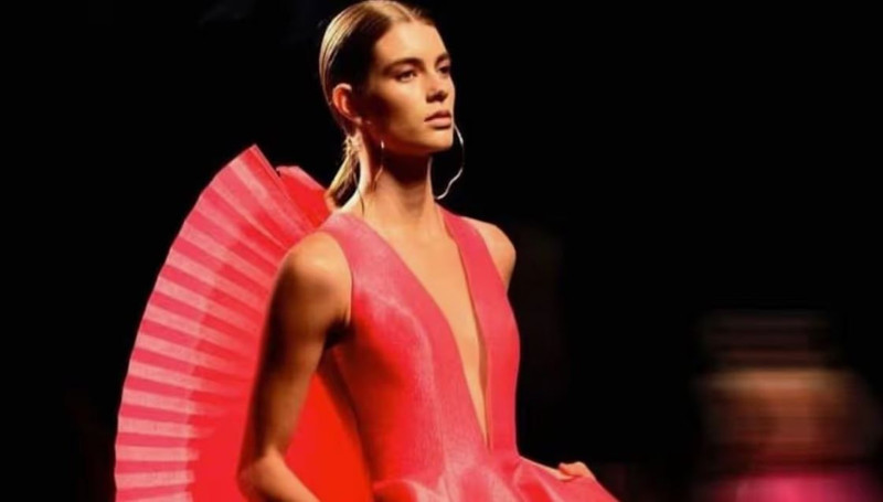 Efsane futbolcunun kızıydı! Ünlü manken evinde ölü bulundu - Resim: 2