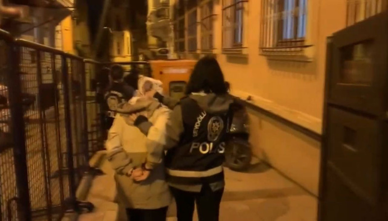 Eşinin işlerini yürüttüğü ortaya çıktı! Operasyonda ele geçirilenler pes dedirtti - Resim: 2