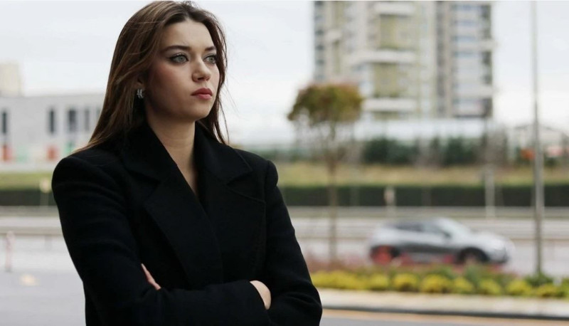 A.B.İ.'den apar topar ayrılmıştı! Afra Saraçoğlu'nun yeni projesi belli oldu - Resim: 2
