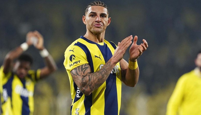 Fenerbahçe’den şok karar! 12 milyon euroluk yeni transferin bileti kesildi! “Elden çıkarmanın planı yapılıyor” - Resim: 8