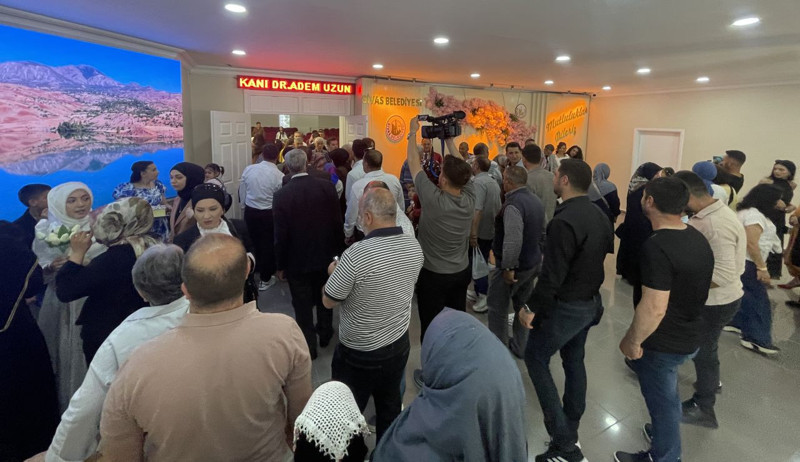 Nikah salonları doldu taştı! Kadınlardan o soruna pratik çözüm: Aylar öncesinden rezervasyon yaptılar - Resim: 7