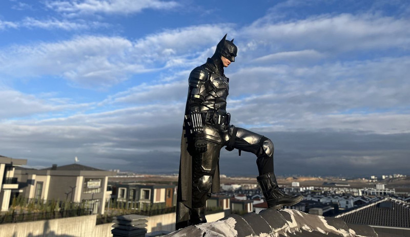 Ankara'nın süper kahramanı! Sevgilisiyle ayrılınca serüveni başladı! Gündüz öğrenci, gece Batman! - Resim: 3