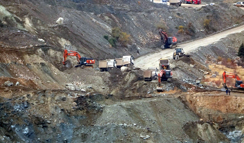 Göçük altında kaldı! 18 gündür aranıyor - Resim: 1