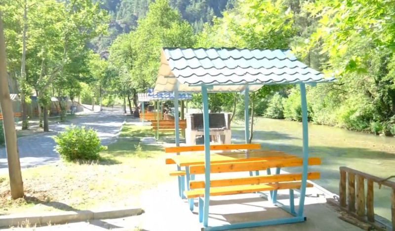 Adana’nın Feke ilçesindeki Farsaklar Kamp ve Mesire Alanı yenilendi, çalışmalar bitme aşamasına geldi - Resim: 5