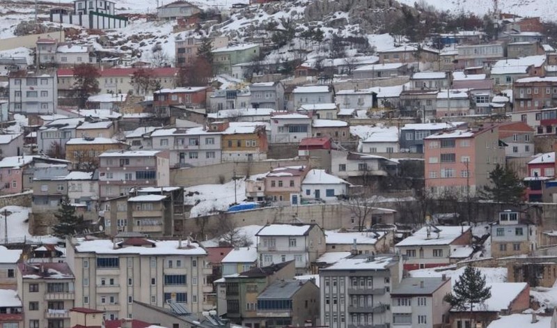 Bayburt'ta -18 derecelik soğuk, vatandaşları çileden çıkardı... Kafalarını nereye çevirseler her yeri buzdu... Bayburt tarihinde böylesini görmedi - Resim: 3