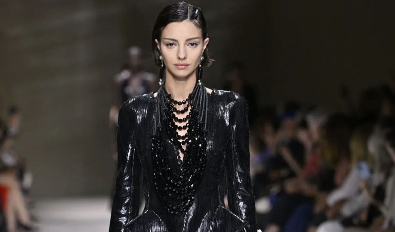 Dünyaca ünlü modelden acı haber! 27 yaşında hayatını kaybetti - Resim: 1
