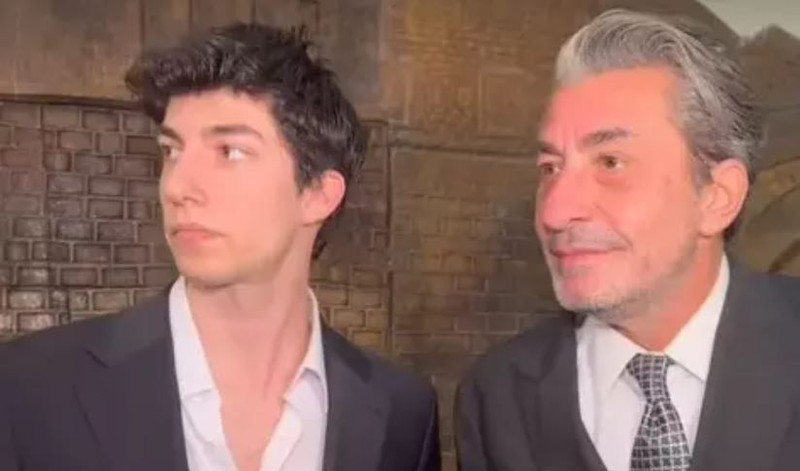 Erkan Petekkaya ve oğlu Cem Cano ödül gecesine katıldı! Benzerliklerini gören herkes şaştı kaldı! "Babasıyla tıpatıp aynı" - Resim: 4