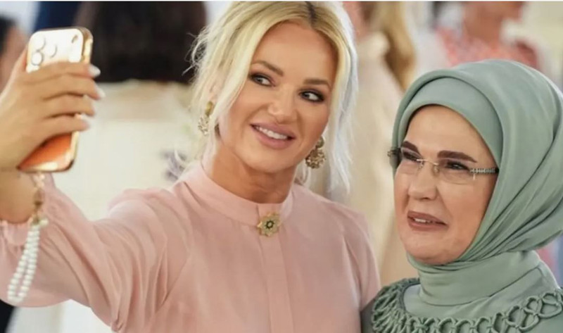 NATO Zirvesi'nde Ajda Pekkan sürprizi! First Lady'lerin özel yemeğinde sahne aldı - Resim: 4