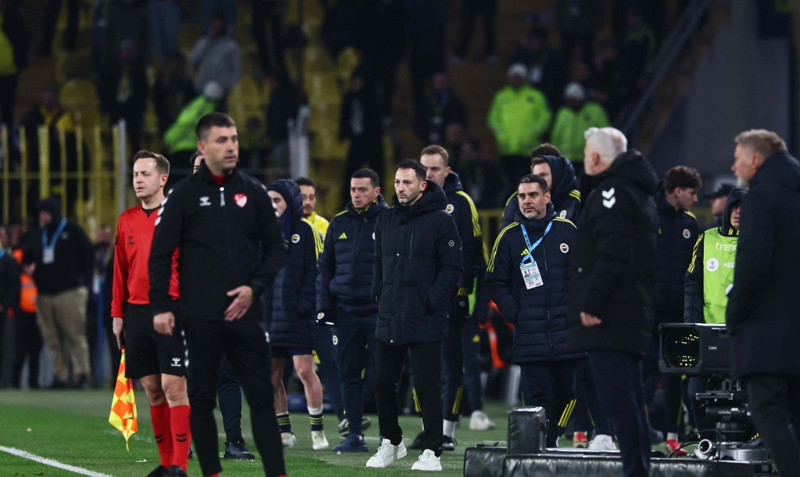 Tedesco resmen duyurdu! Fenerbahçe’ye Samsunspor maçı sonrası 3 kötü haber birden! - Resim: 6