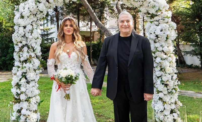 Mehmet Ali Erbil'in 42 yaş küçük eşi bıçak altına yattı! "Mutlu son" deyip son halini paylaştı - Resim: 2