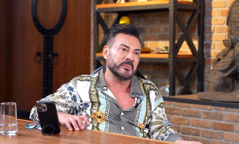 Rober Hatemo'ya babasının yaşattığı travma gündem oldu! "Ayağını ağzıma soktu, onurum kırıldı" - Resim: 3