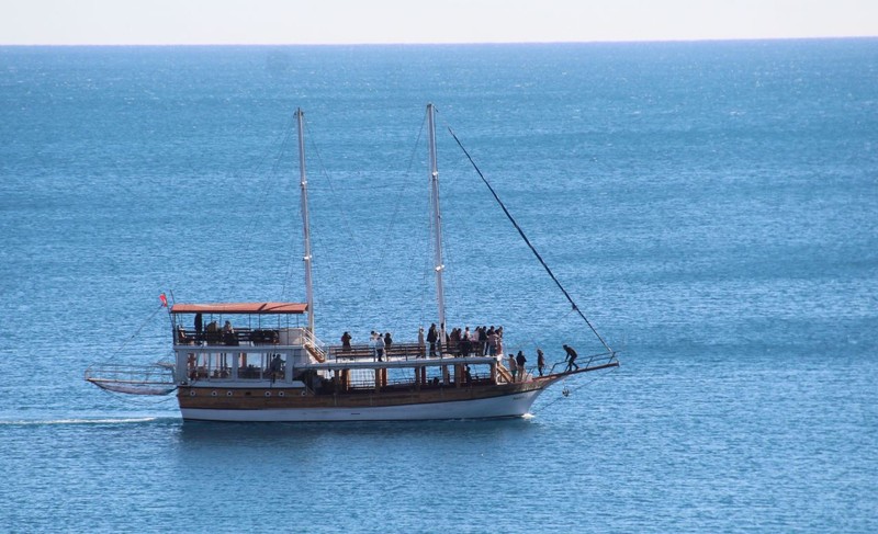 Antalya'ya kış uğramadı bile! Turistler kışın deniz keyfi yaptı - Resim: 7