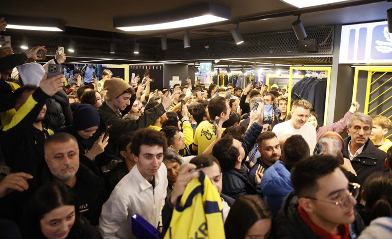 Fenerbahçe’de Galatasaray derbisi bereketi! Fenerium’den 5 günde rekor satış! Kasaya giren para dudak uçuklattı - Resim: 2