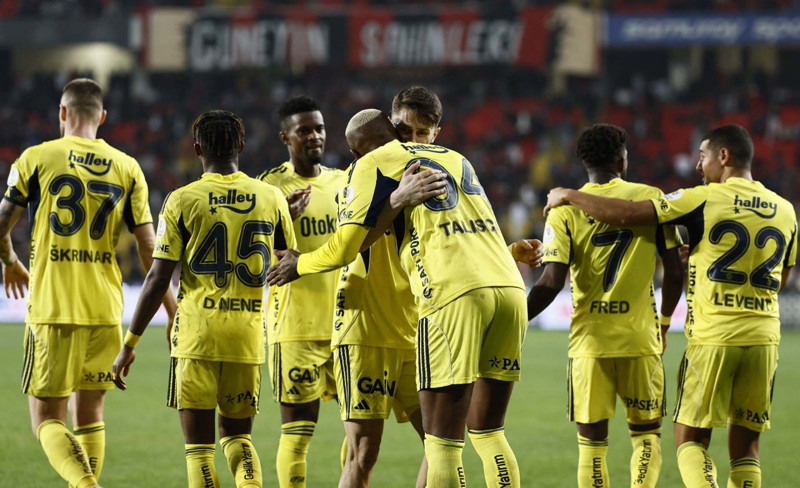 Fenerbahçe’den şok karar! Bileti kesildi! 30 milyon euroluk yıldız teklif gelirse gidecek! - Resim: 2