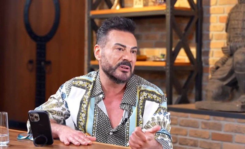 Rober Hatemo'ya babasının yaşattığı travma gündem oldu! "Ayağını ağzıma soktu, onurum kırıldı" - Resim: 4