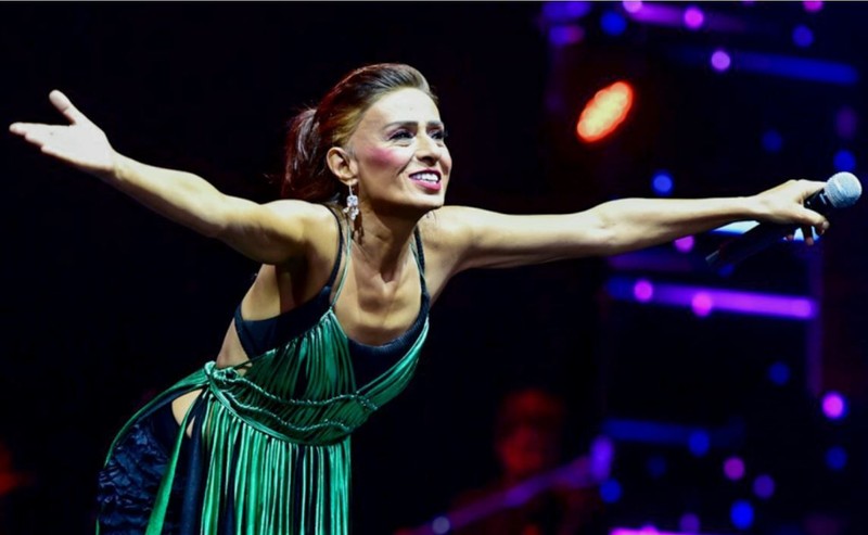 16 yaşında kaçarak evlenmişti! Yıldız Tilbe’nin kızı Sezen'i görenler şaştı kaldı! "Annesinin kopyası" - Resim: 1