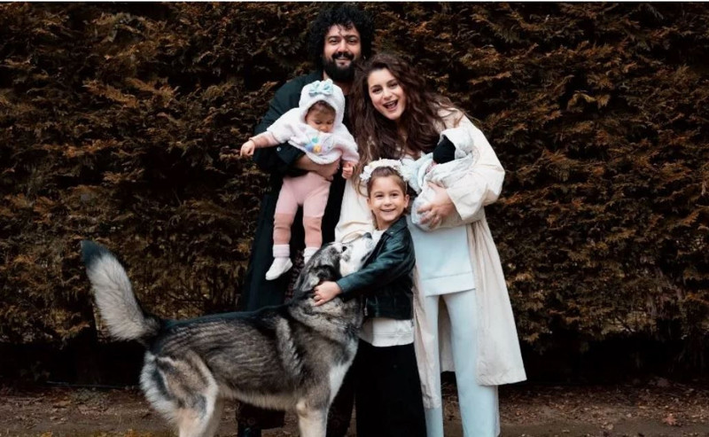 4. kez anne olmaya hazırlanan Atiye sahneden seslendi: "Çocuk da yaparım kariyer de" - Resim: 2