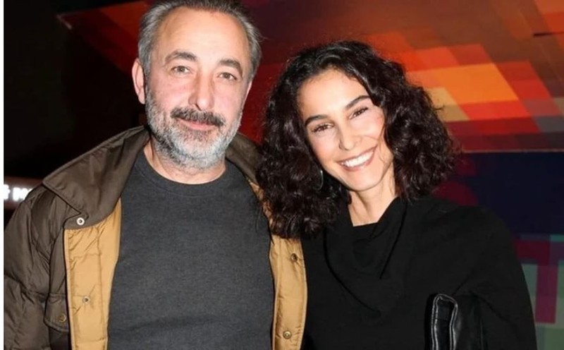 27 yıllık eşi Arzum Onan ile boşanmıştı! Mehmet Aslantuğ yeni sevgilisiyle ilk kez görüntülendi - Resim: 1
