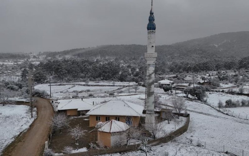 Muğla'dan Türkiye için korkunç beyaz haber. Kar üzerine üzerine doğru yağdı. Sadece 1, 2  tanesi değil hepsi böyle bizim için felaket - Resim: 4