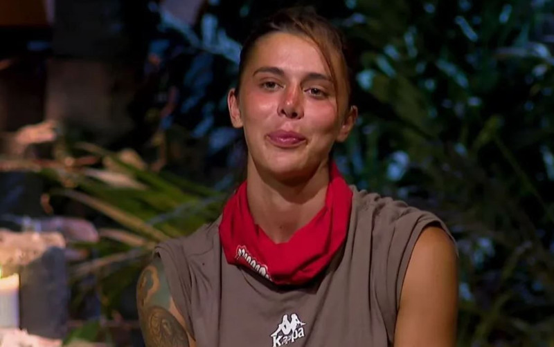 Survivor’da Nefise’den Acun Ilıcalı'yı şoke eden istek: Beni eski erkek sevgilimle görüştürün! - Resim: 4