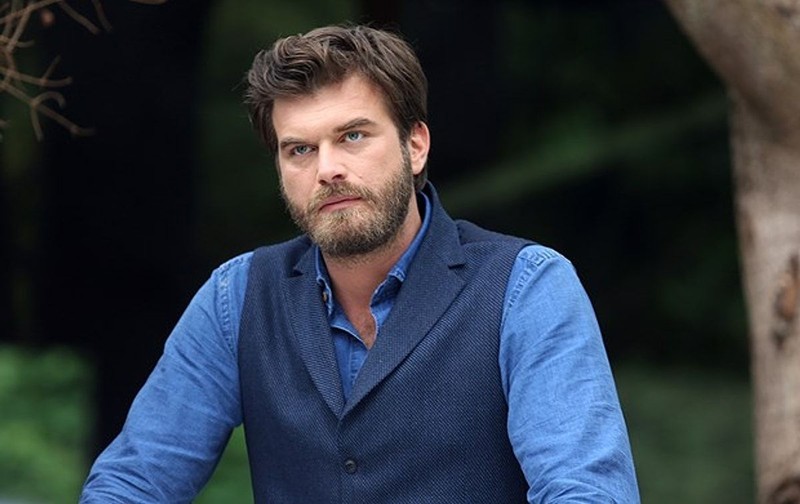 Yakışıklı oyuncu Kıvanç Tatlıtuğ hastalığını ilk kez açıkladı! Meğer yıllardır mücadele ediyormuş - Resim: 1