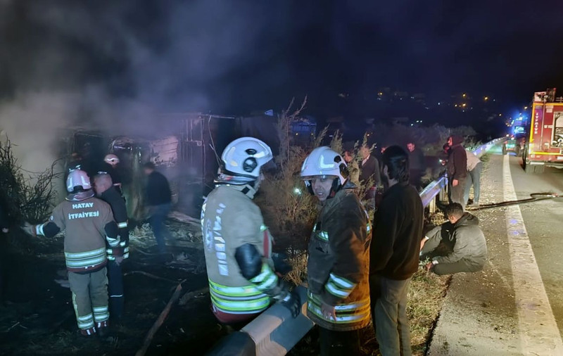 Otoyolda feci kaza! Hayatını kaybedenler var: Dikkat çeken anlar kamerada - Resim: 3