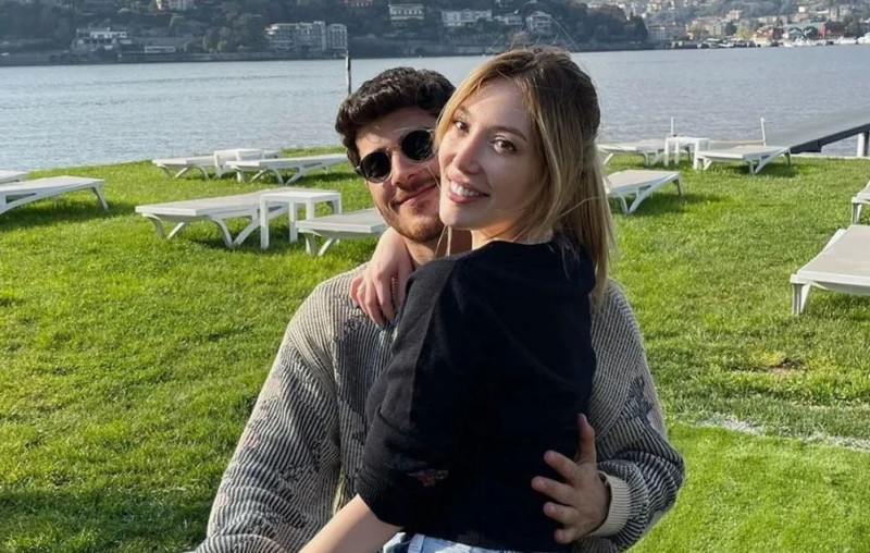 Yasmin Erbil ile sevgilisi Yiğit Poyraz aşka geldi! Sosyal medya hesabından paylaştı - Resim: 2