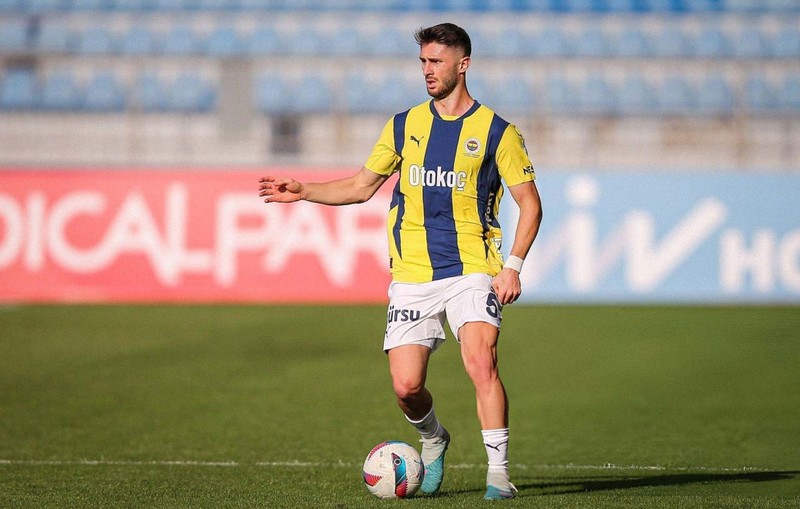 Duayen isim transfer için takım adı verdi! Fenerbahçe’nin 15 milyon euroluk yıldızına talip var! Ali Koç’un kapısını çalabilirler - Resim: 7