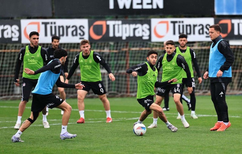 Beşiktaş taraftarı takımda istememişti! 1 milyon euroluk yıldız futbolcu yeni takımında coştu! Gollerini art arta sıraladı - Resim: 1