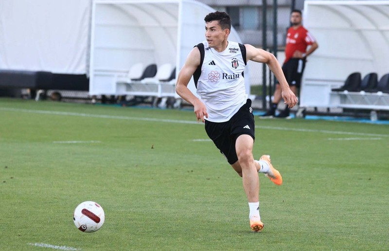 Beşiktaş’ın transferi için 4.5 milyon euro ödemişti! Yıldız futbolcu kayıplara karıştı! Şubat ayından beri oynamıyor - Resim: 4